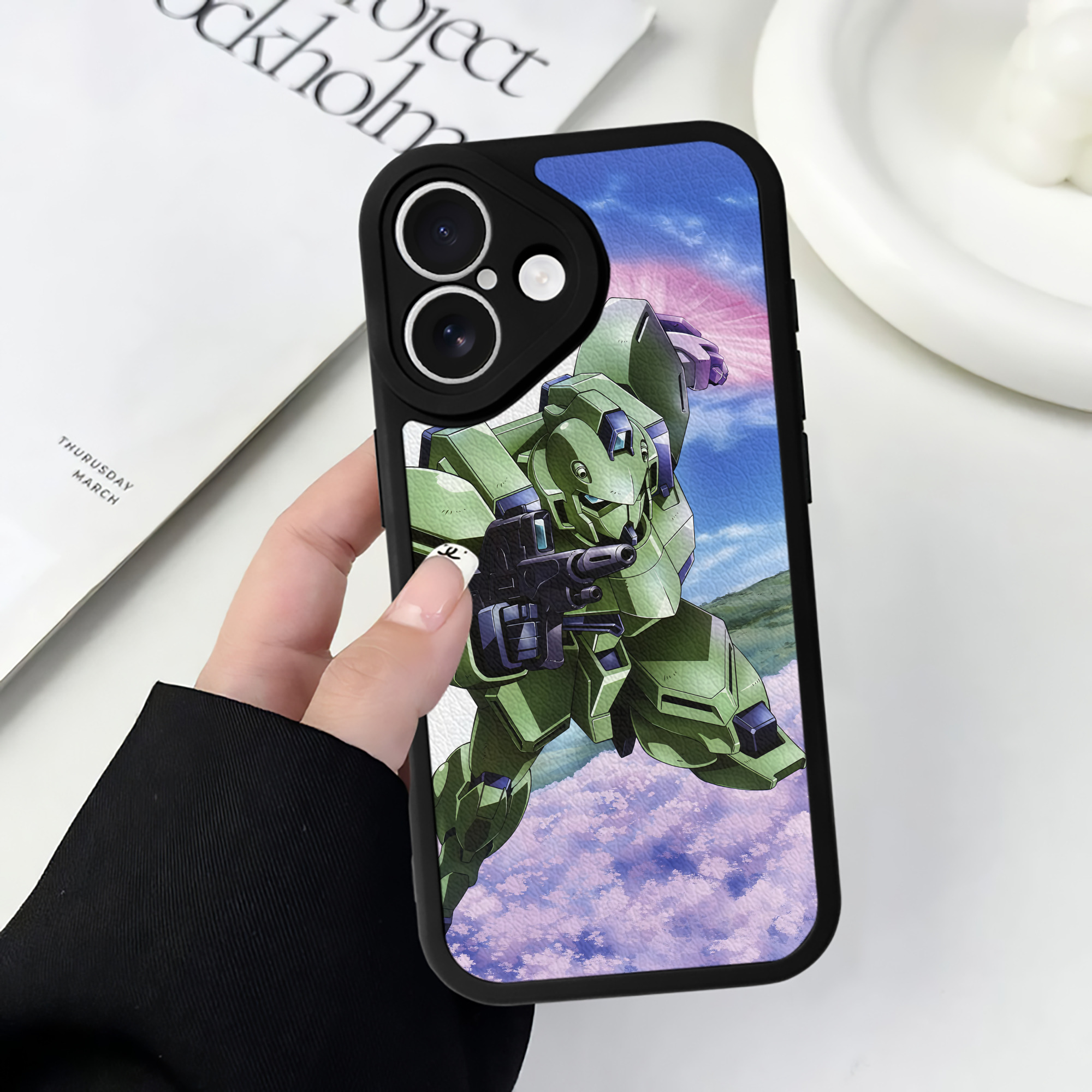 （画像用） 機動戦士ガンダム Mobile Suit Gundam 【iPhone 16シリーズ対応】シリコンスマホケース（レザー調） 材質：シリコン